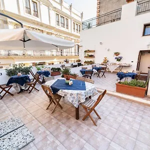 Garibaldi Appart hôtel Trapani